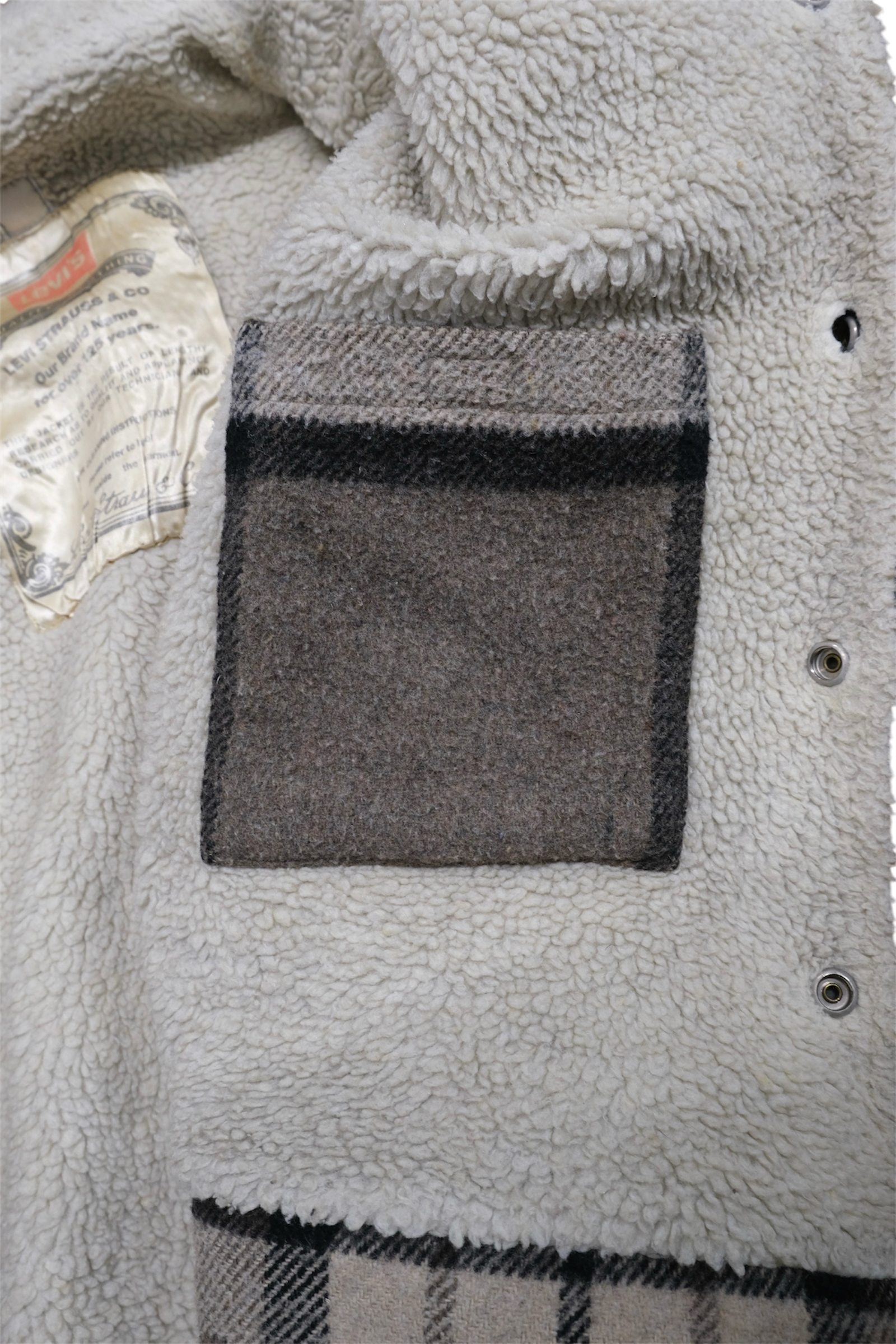 Levi's checkered fleece jacket