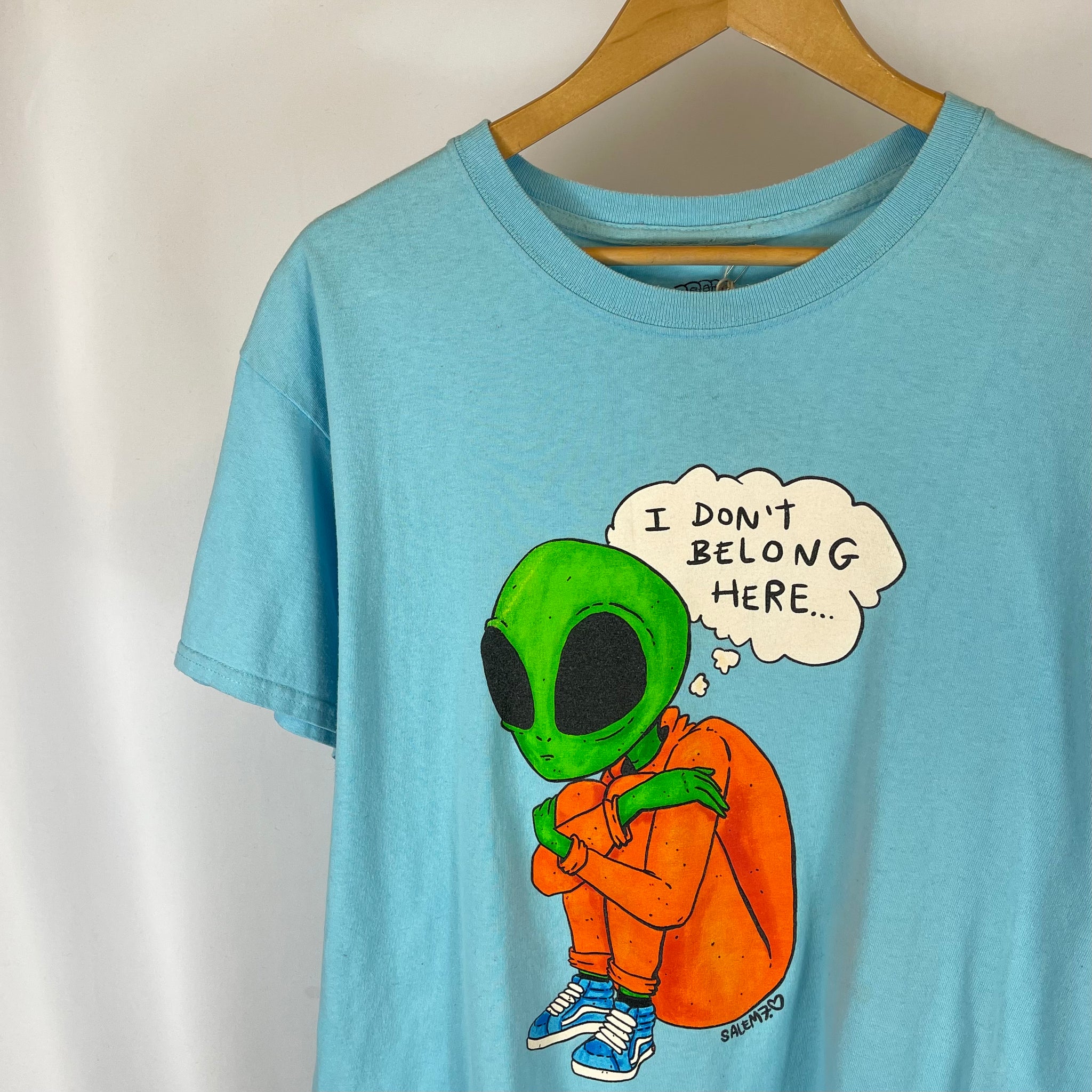 00s Alien Blue Graphic T-Shirt (L)