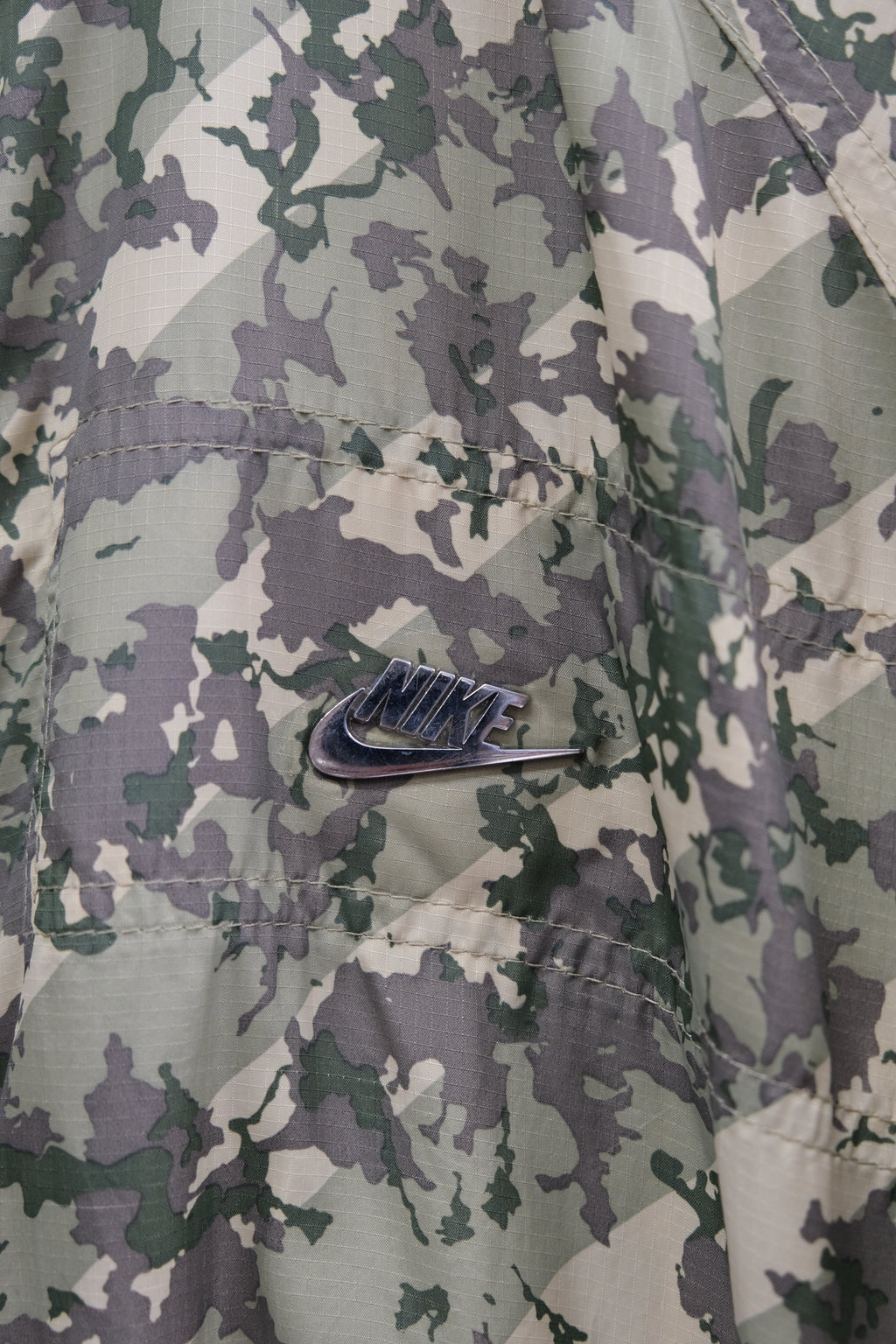 Vintage Nike camo windbreaker