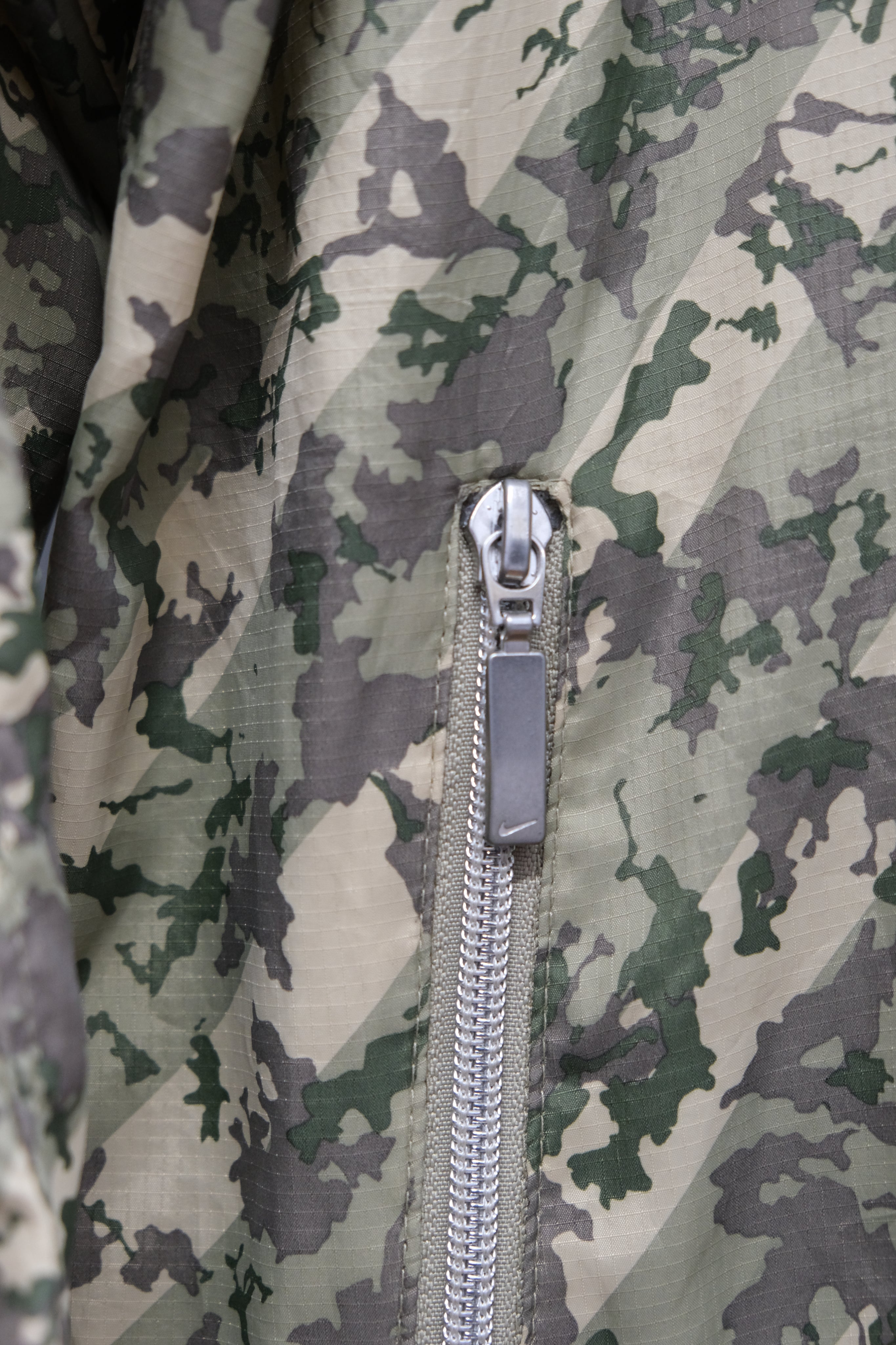 Vintage Nike camo windbreaker