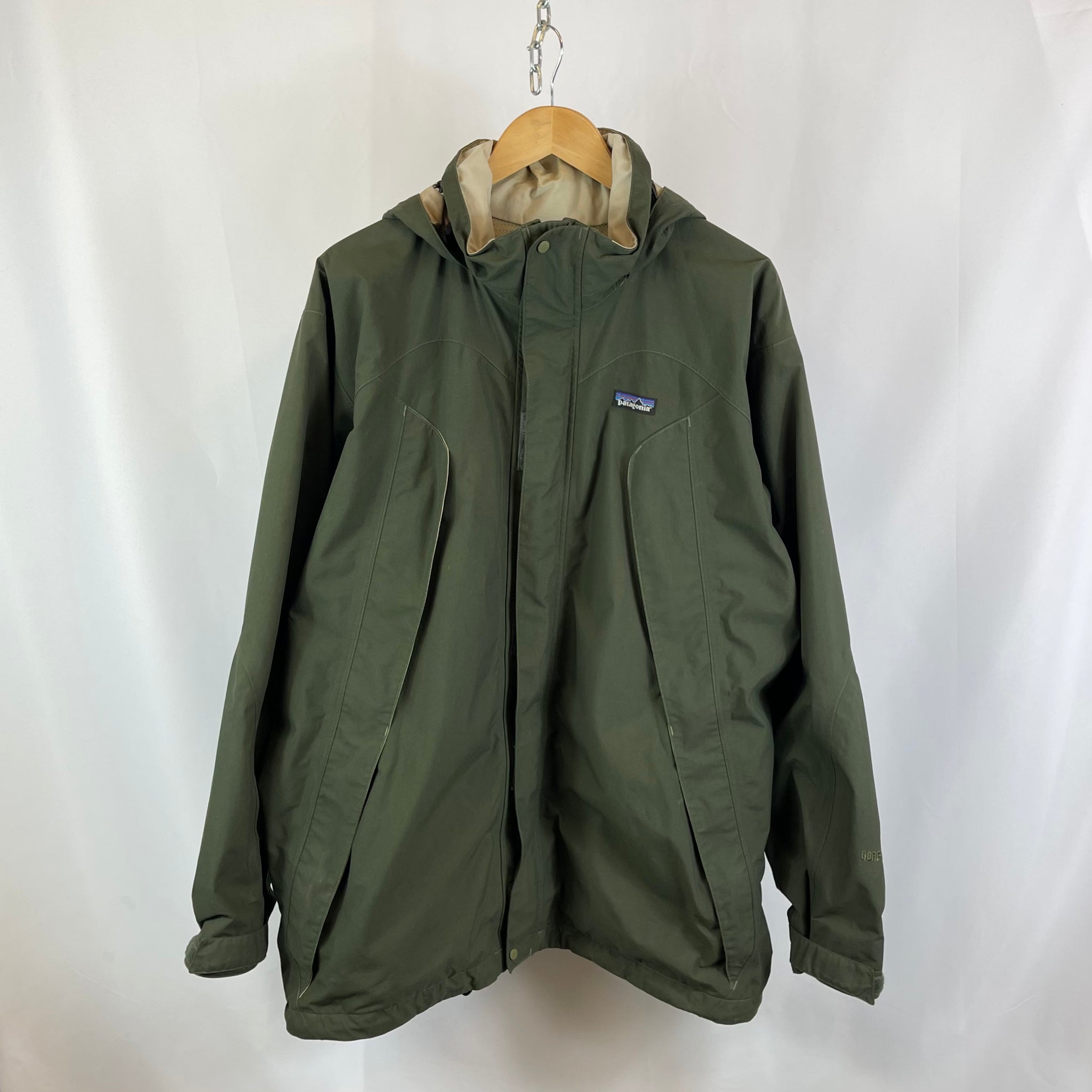 00s Patagonia Gore-Tex Jacket (L)