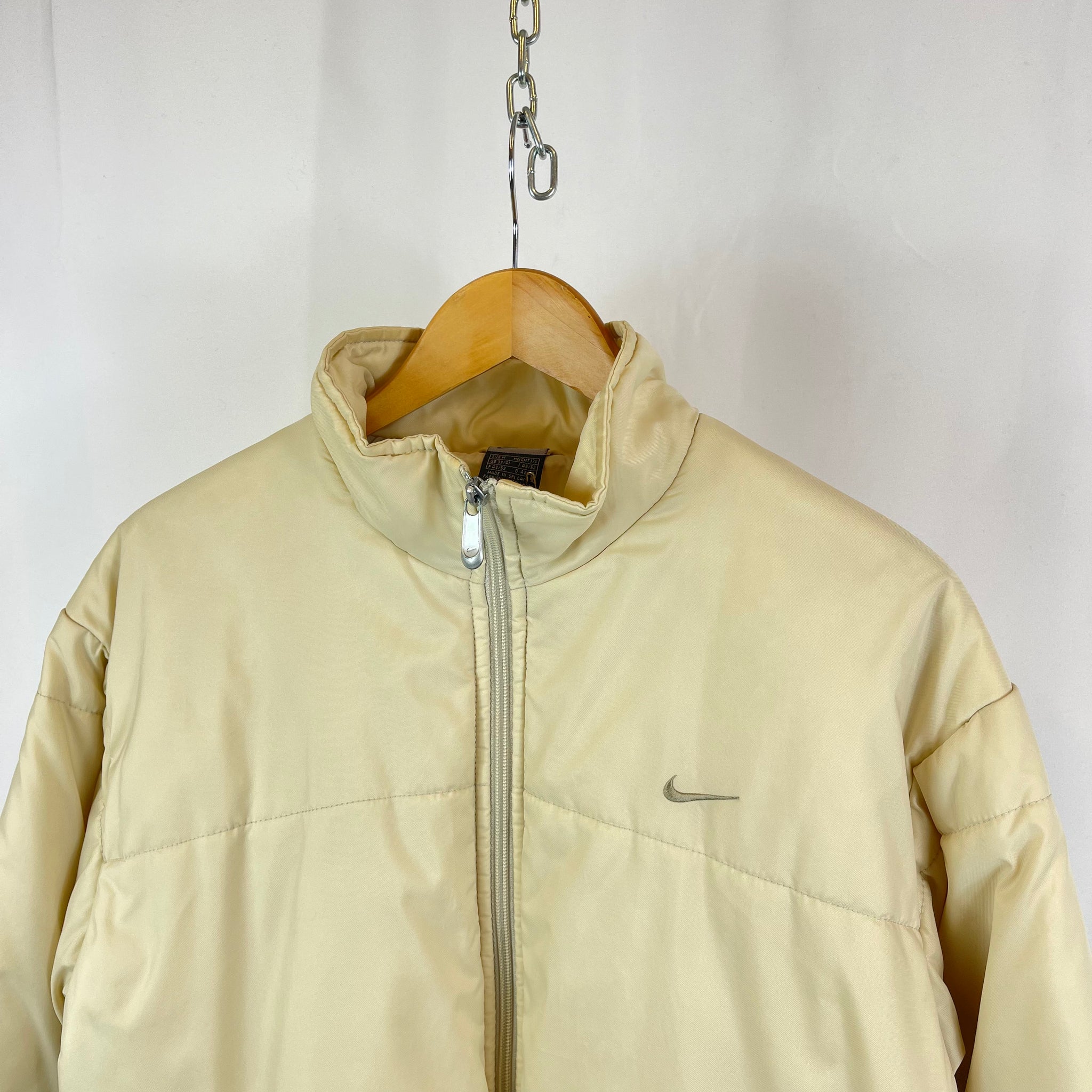 00s Nike Cream Puffer jacket (M)