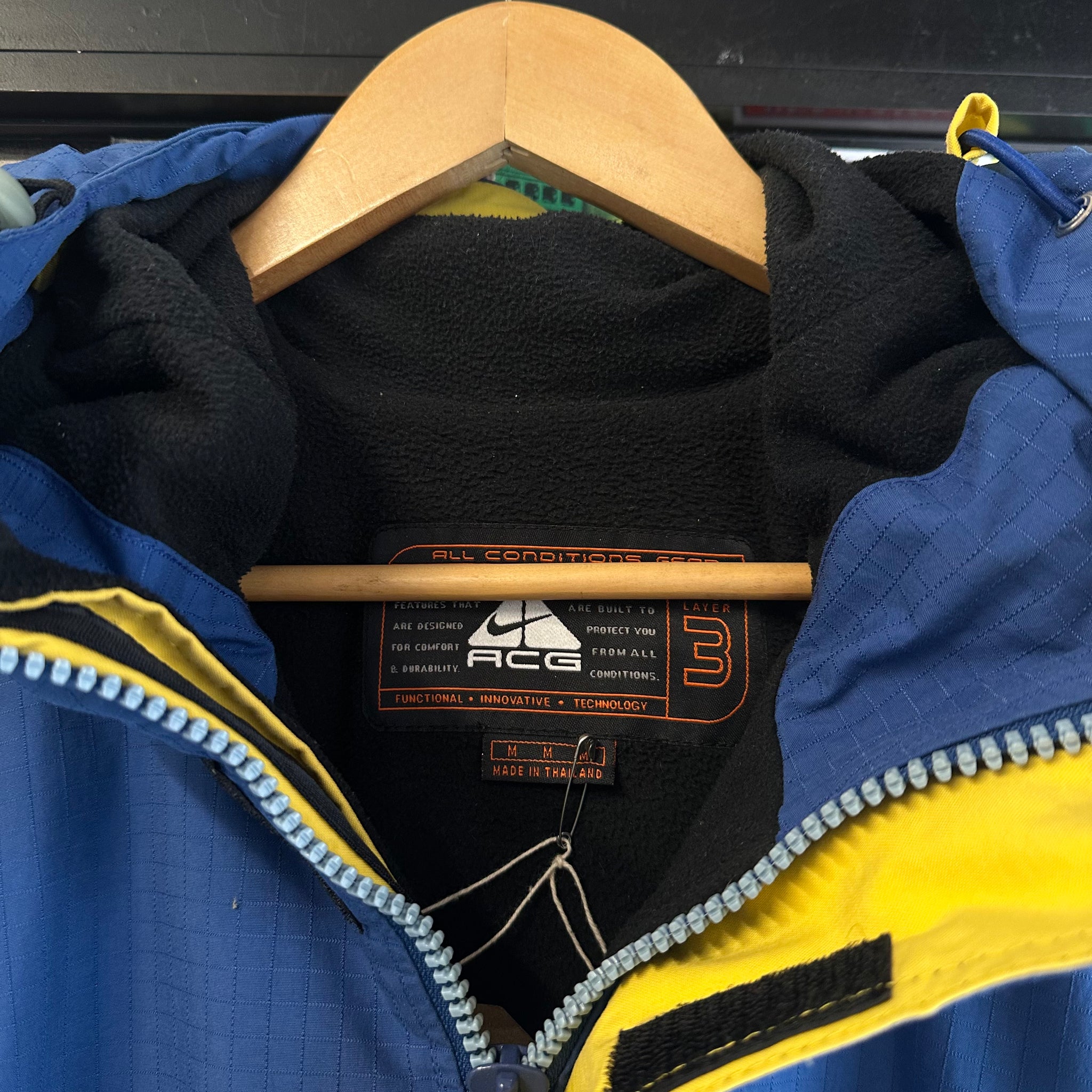 VIntage 90s Nike ACG Ski Jacket (M)