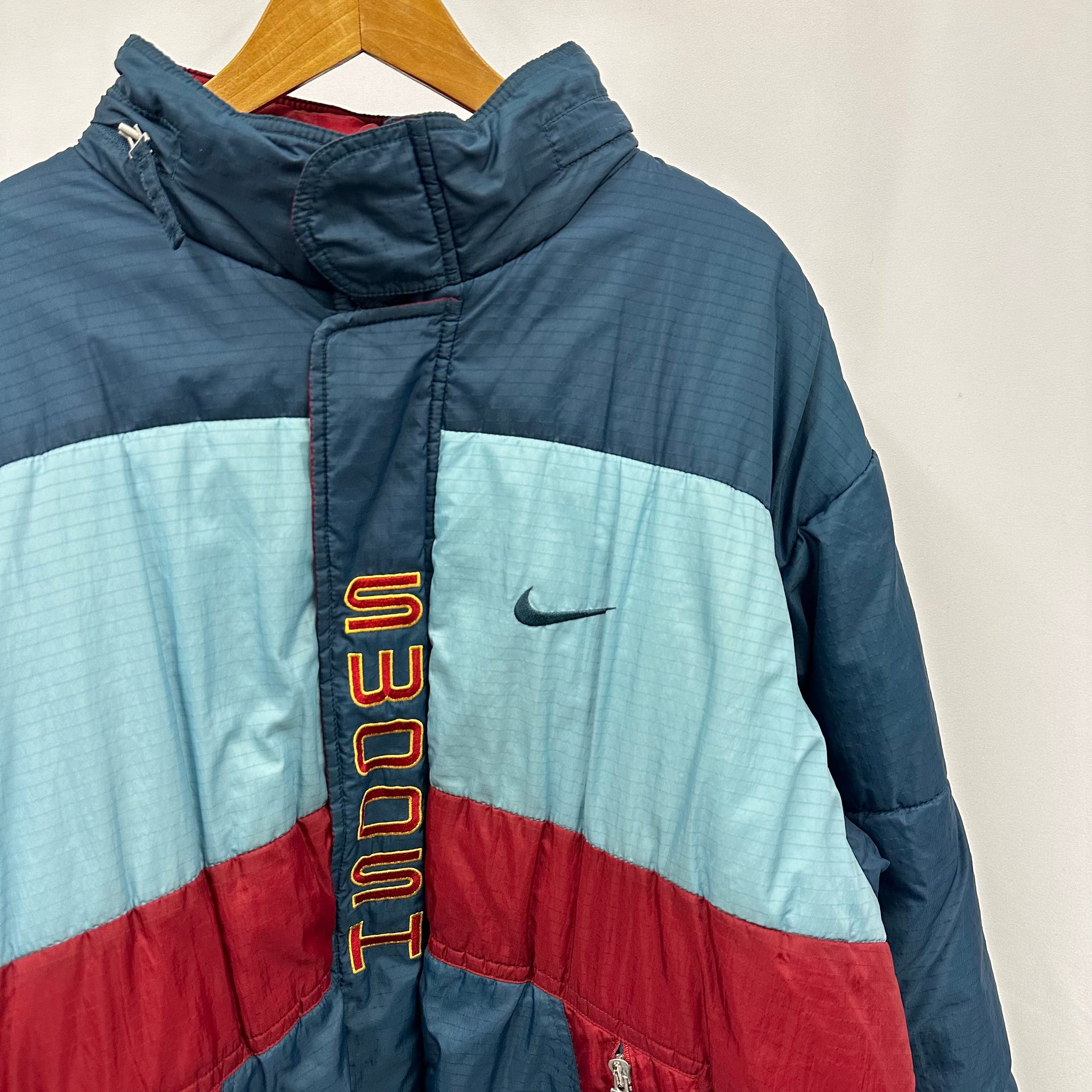 90's Nike Swoosh Spellout Puffer Jacket (L)