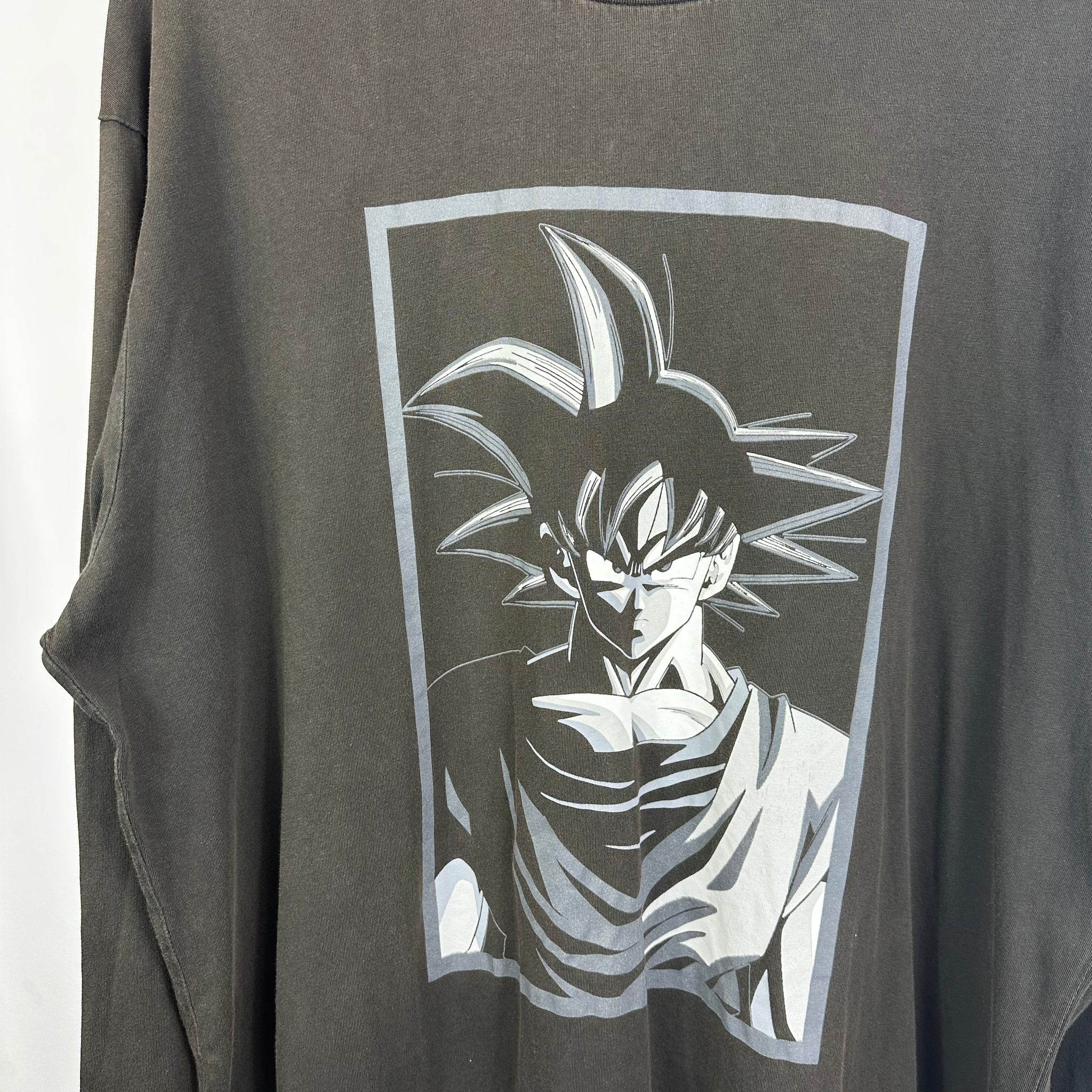 00s DBZ Goku Graphic Longsleeve T-shirt (L)